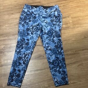 Chico's Navy and Light Blue Floral Pants